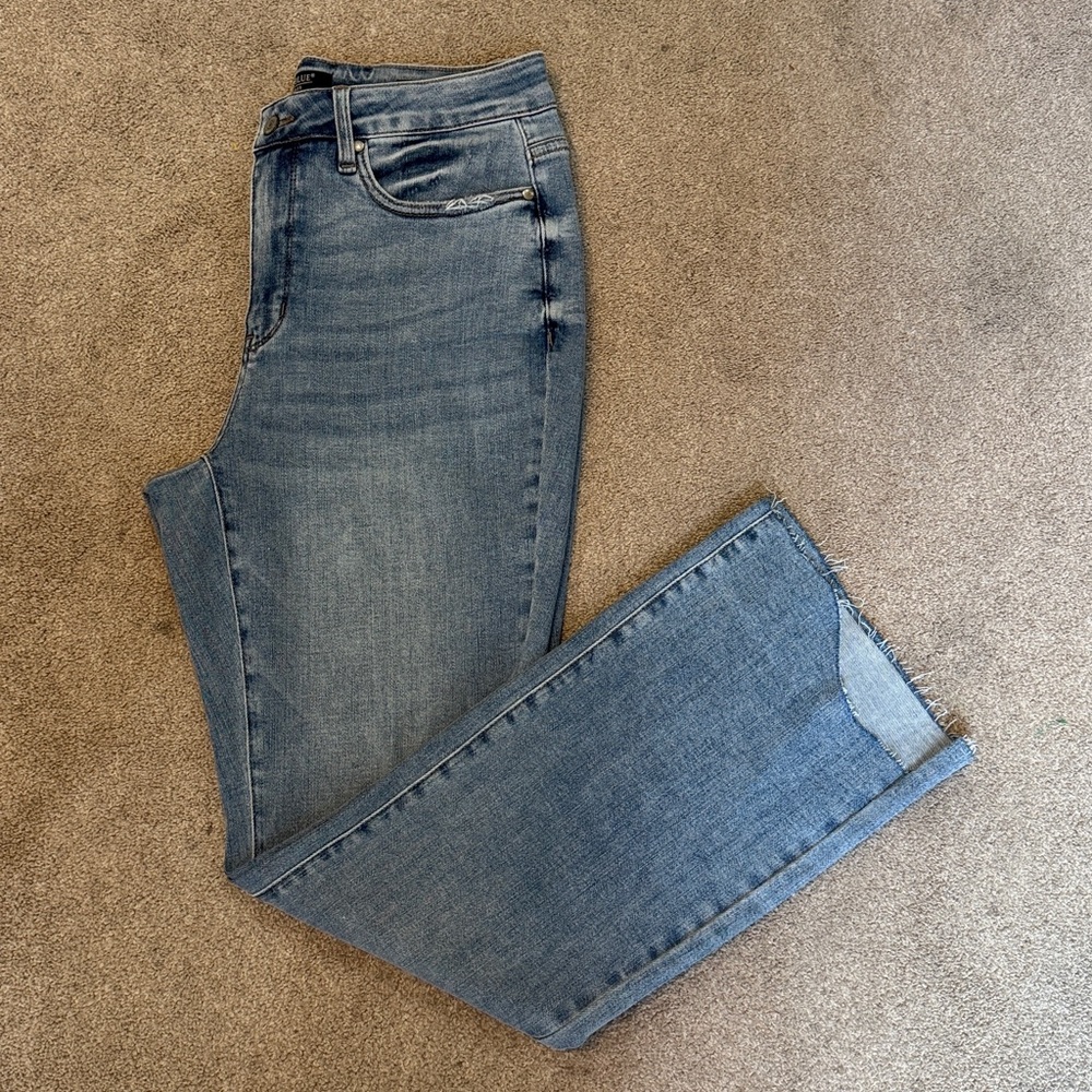 Judy Blue Light Wash Raw Hem Slim Boot Jeans Size 14W